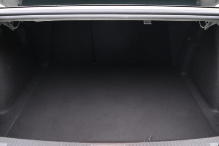 Renault Fluence 1,6 K4M 82kW Authentique CZ
