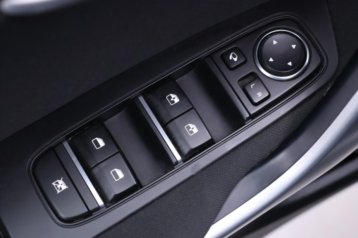 Kia Ceed 1,5 T-GDI 118kW Top Navi DPH