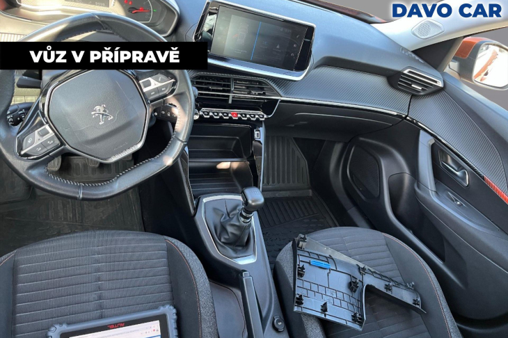 Peugeot 2008 1,2 PT 74kW CZ 1.Maj DPH