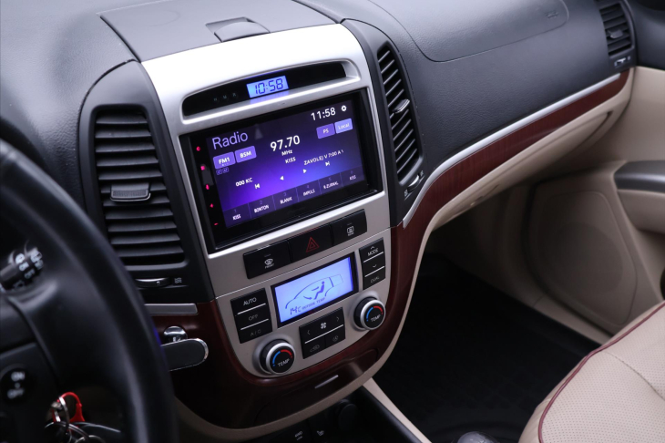 Hyundai Santa Fe 2,2 CRDI 114kW 4WD Kůže