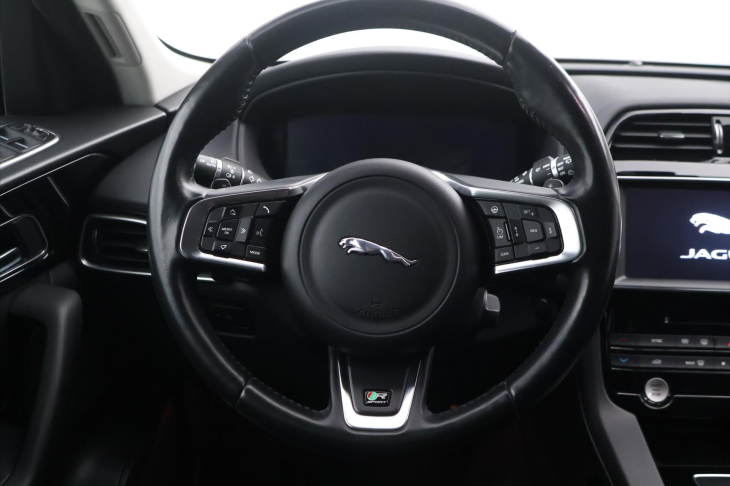 Jaguar F-Pace 3,0 221kW 30d 4x4 Aut. CZ