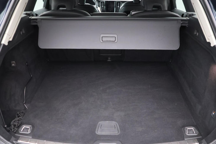 Volvo XC60 2,0 B4 AWD CZ Inscription DPH