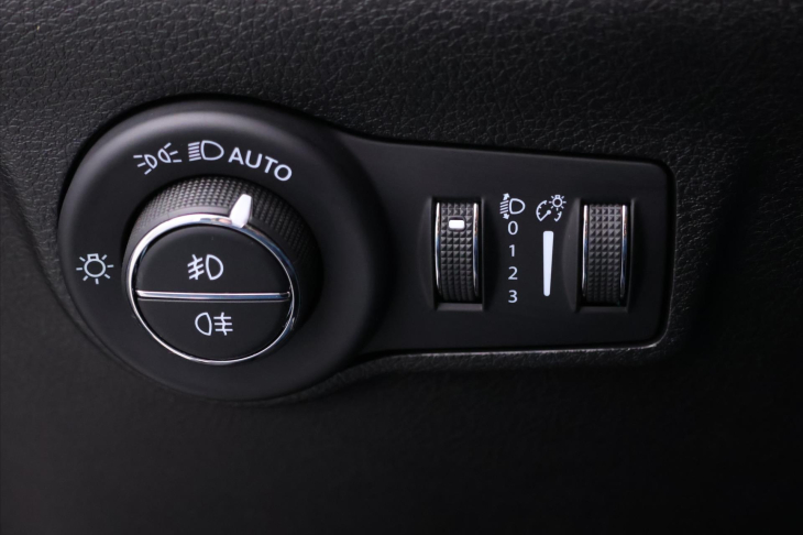 Jeep Compass 1,3 T-GDI Aut. Limited DPH 1.Maj