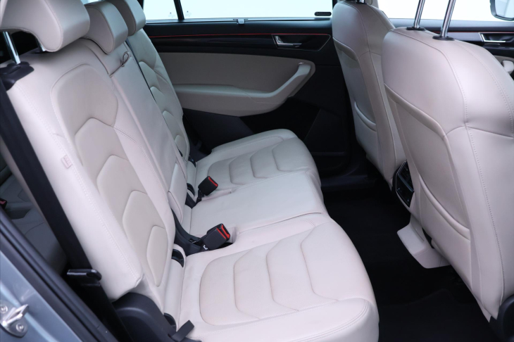 Škoda Kodiaq 2,0 TSI DSG 4x4 CZ Style 7Míst