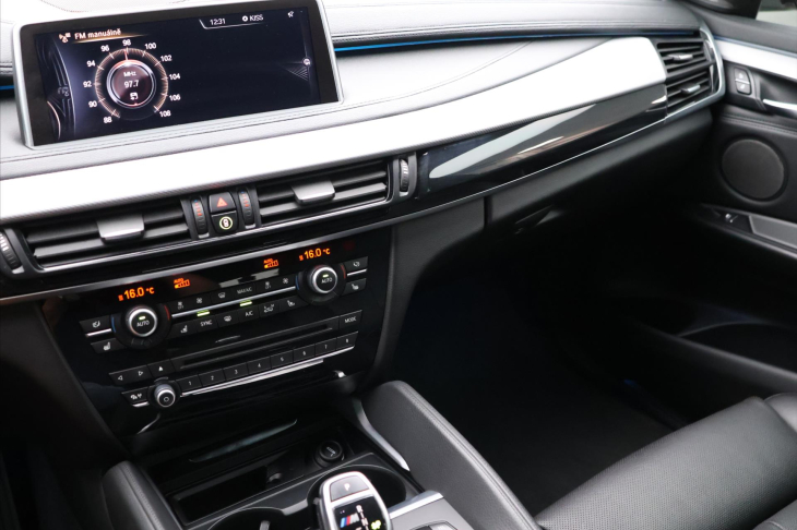 BMW X6 3,0 M50da 260kW Xdrive CZ LED