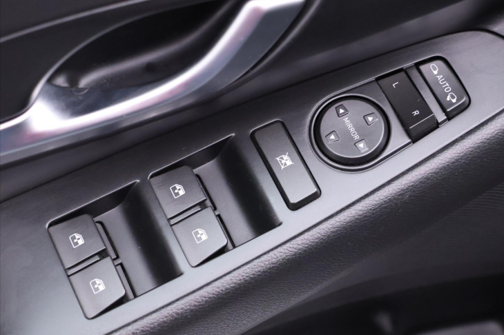 Hyundai i30 1,5 T-GDI 117kW Smart DPH CZ