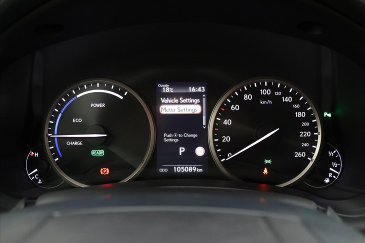 Lexus NX 300h 2,5 145 kW 4WD Prestige