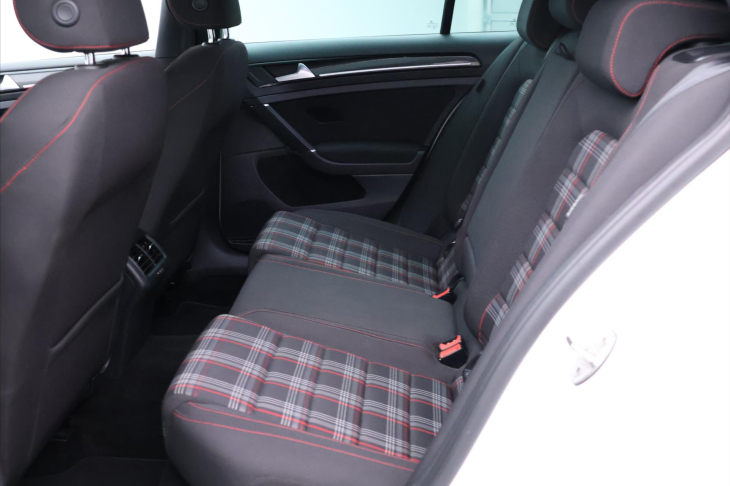 Volkswagen Golf 2,0 GTI 169kW Performance