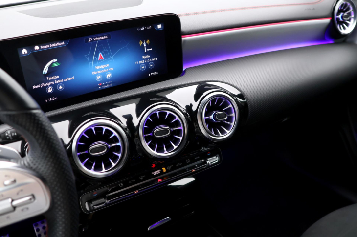 Mercedes-Benz CLA 2,0 200d AMG LINE CZ DPH 77TKM