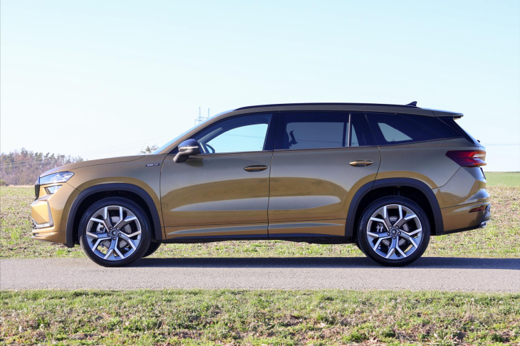 Škoda Kodiaq 2,0 TDI DSG 4x4 Sportline 7-Míst