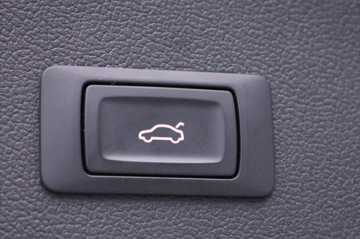 Audi A4 3,0 TDI 180kW quattro S-Line