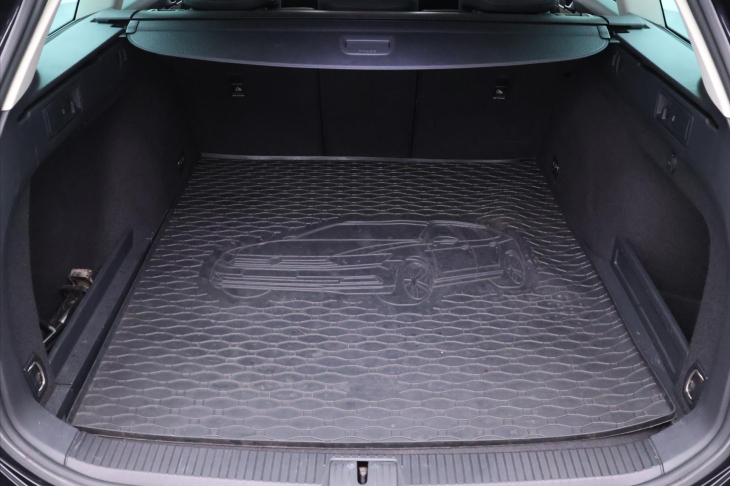 Volkswagen Passat 2,0 TDI 110kW 4M R-line LED