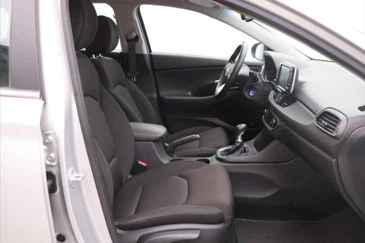 Hyundai i30 1,6 CRDi 85kW Style CZ 1.Maj.