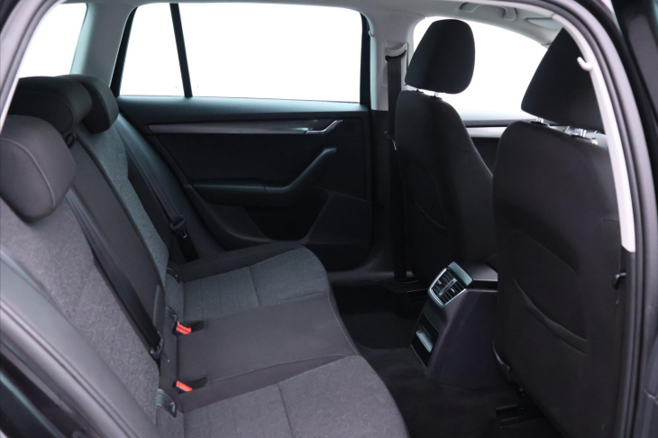 Škoda Octavia 2,0 TDI 110KW DSG Soleil