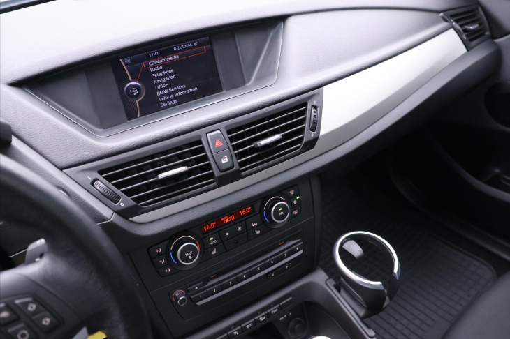 BMW X1 2,0 xDrive20d 130kW Xenon Navi