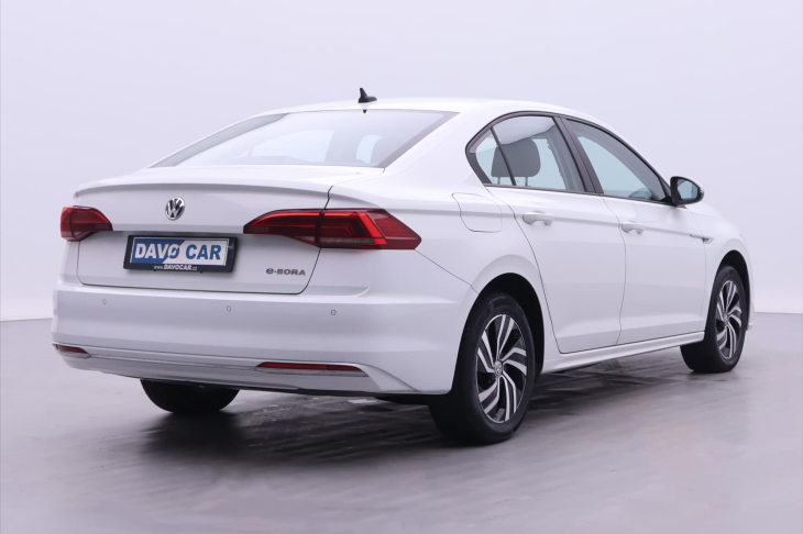 Volkswagen Bora E-Bora 100kW Automat