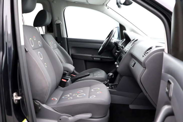 Volkswagen Caddy 1,6 TDI 75kW DSG Tažné Serv.Kn