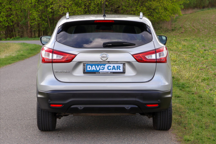 Nissan Qashqai 1,2 DiG-T 85 kW Panorama Tekna