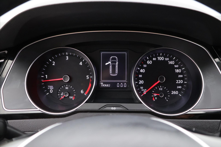 Volkswagen Passat 2,0 TDI 110kW DSG LED 1.Maj