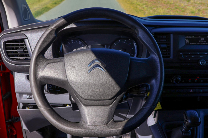 Citroën Jumpy 1,5 HDI 75kW CZ 6-Míst Tažné