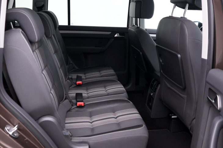 Volkswagen Touran 2,0 TDI 103kW DSG Match Panorama
