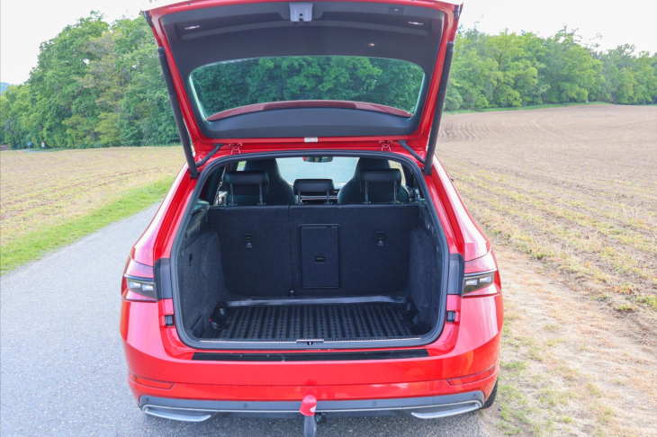 Škoda Superb 2,0 TDI DSG Sportline LED DPH