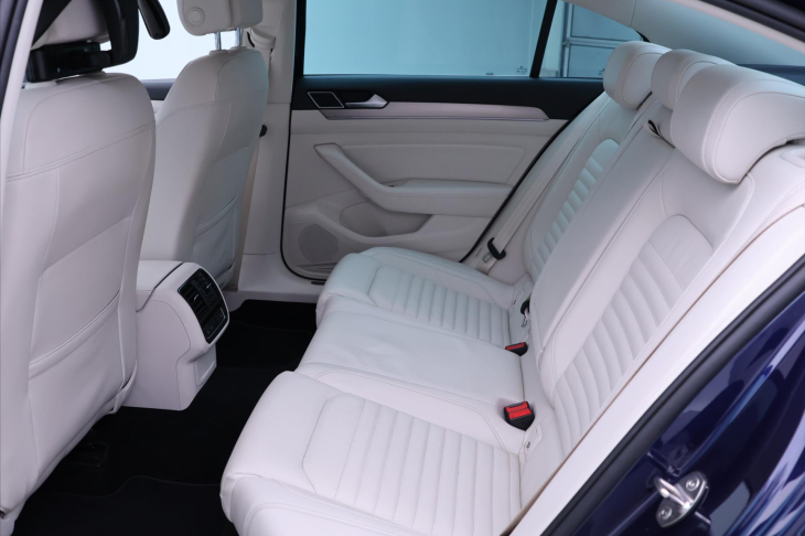 Volkswagen Passat 2,0 TDI 110kW Highline DPH