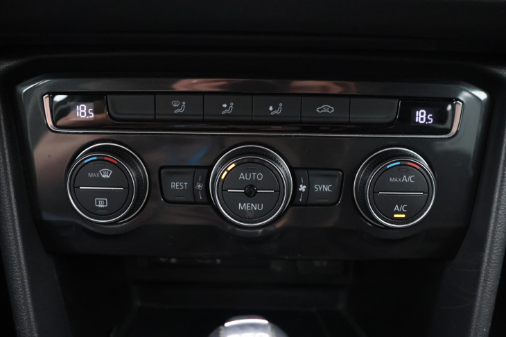 Volkswagen Tiguan 1,4 TSI 110kW DSG Serv.kniha