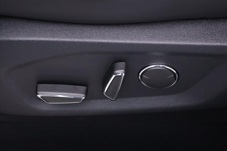 Ford S-MAX 2,0 EcoBlue 140kW AWD ST-Line