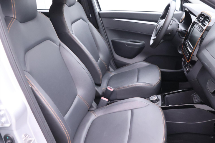 Dacia Spring Comfort Plus 45 Navi