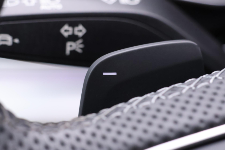 Audi Q7 3,0 TDI 210kW S-line CZ 1 Maj