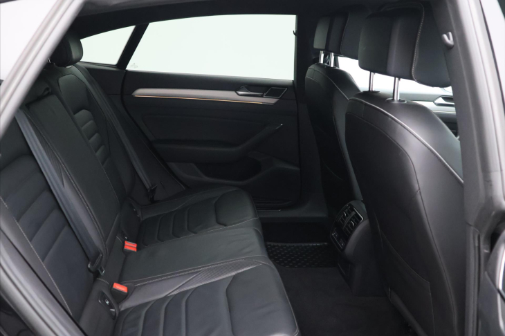 Volkswagen Arteon 2,0 TDI 176 kW 4M R-LINE CZ DPH