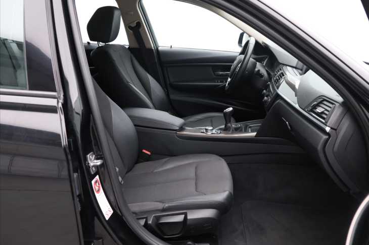 BMW Řada 3 2,0 318d xDrive Xenon Navi Kůže
