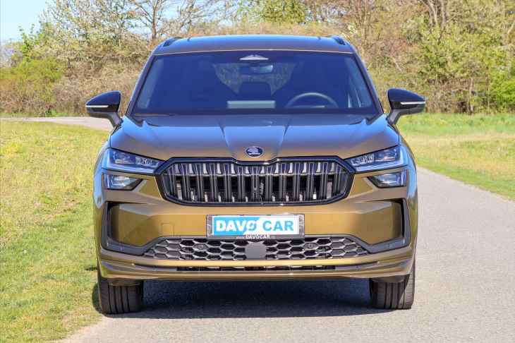 Škoda Kodiaq 2,0 TDI DSG 4x4 Sportline 7-Míst