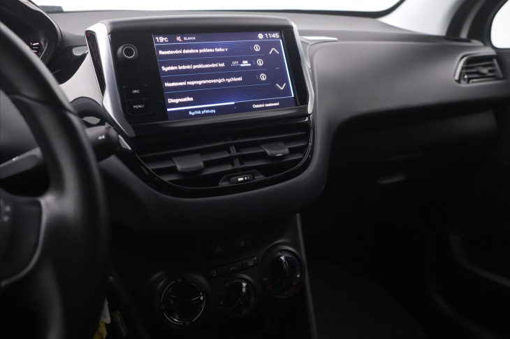 Peugeot 208 1,2 PureTech Klima CZ 1.Maj.