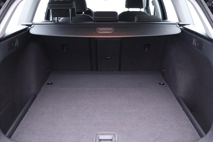 Volkswagen Golf 1,4 TSI Highline Bi-xenon