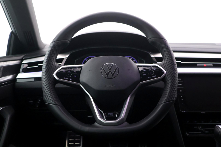 Volkswagen Arteon 2.0 TDI 147kW 4M DSG R-line DPH CZ