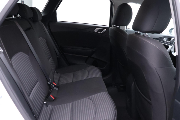 Kia Ceed 1,5 T-GDI 117kW Aut. CZ DPH