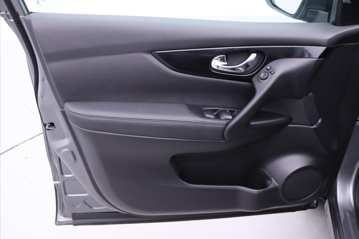 Nissan Qashqai 1,2 DIG-T 85kW Aut. CZ Tekna