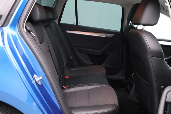 Škoda Octavia 1,4 TSI 103kW Elegance Xenon