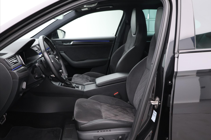 Škoda Superb 2,0 TDI 110kW SportLine DSG CZ