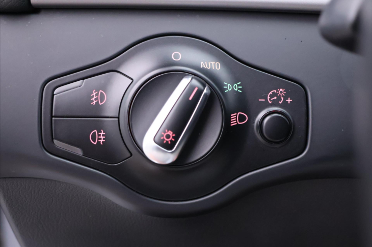 Audi A4 2,0 TDI 110kW quattro Xenon