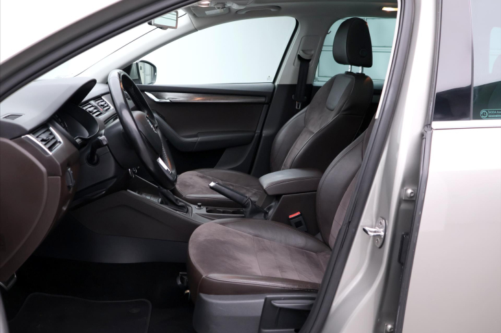 Škoda Octavia 2.0 TDI 135kW DSG Scout Xenon