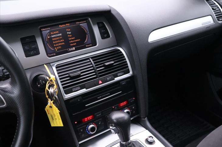 Audi Q7 3,0 TDI 4x4 7-Míst CZ 1. Maj.