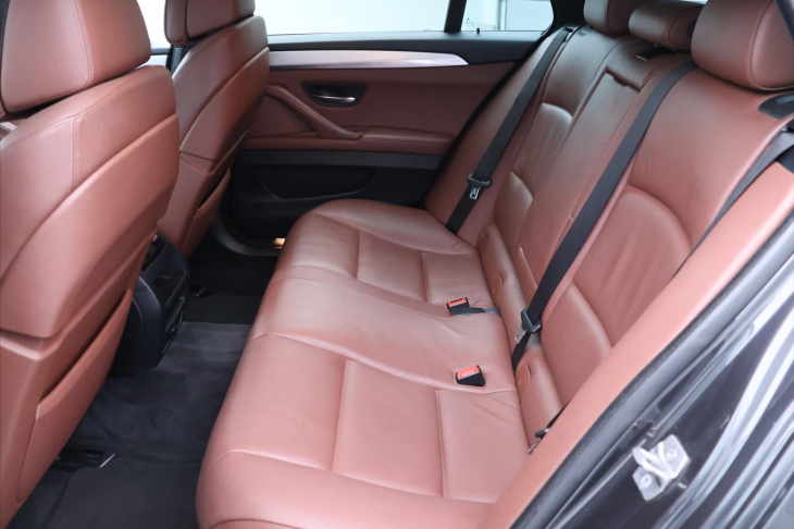 BMW Řada 5 3,0 D M-PACKET 190KW CZ X-DRIVE