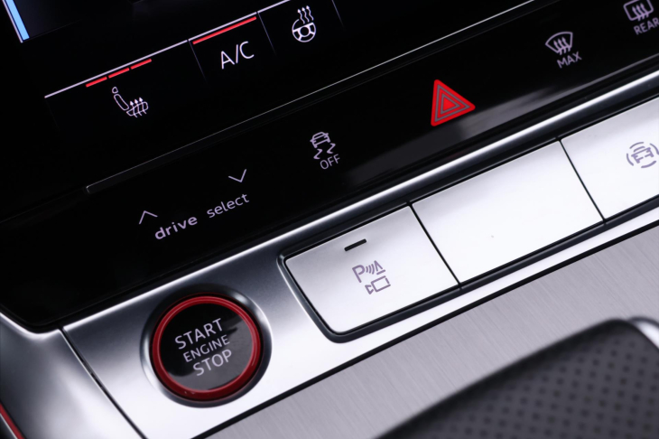 Audi S6 3,0 253KW Quattro CZ DPH 48tkm