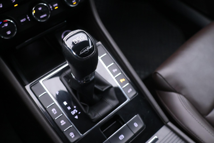 Škoda Superb 2.0 TDI 140kW DSG CZ L&K Xenon