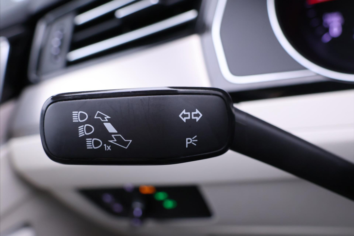 Volkswagen Passat 2,0 TDI 110kW Highline DPH