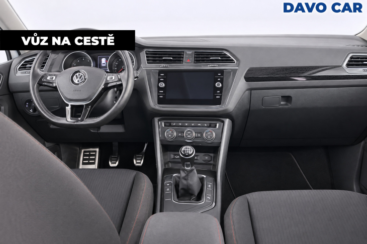 Volkswagen Tiguan 1,4 TSI Sound edice matrix pano