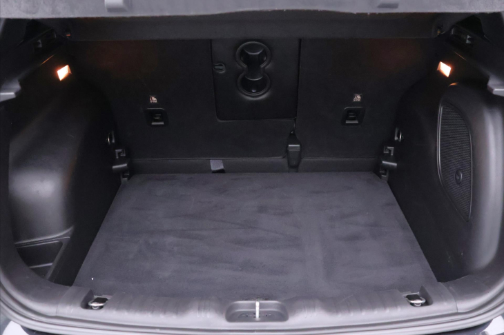 Jeep Compass 1,3 T-GDI Aut. Limited DPH 1.Maj